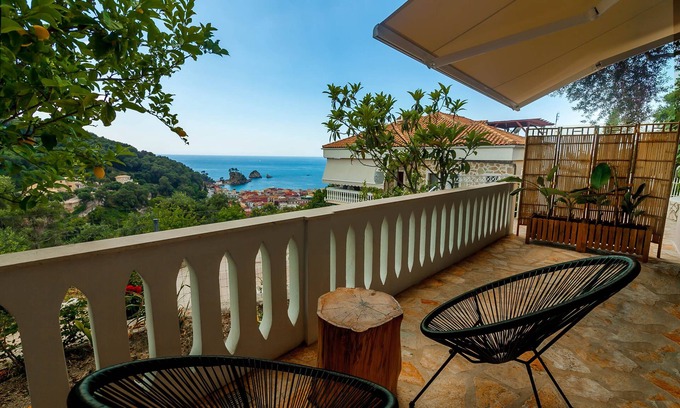Parga Apartment | Queen suite with panoramic views