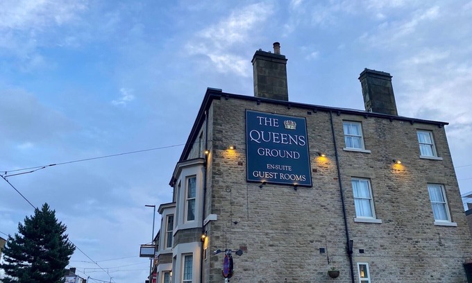 Hillsborough Hotel | Queens Ground