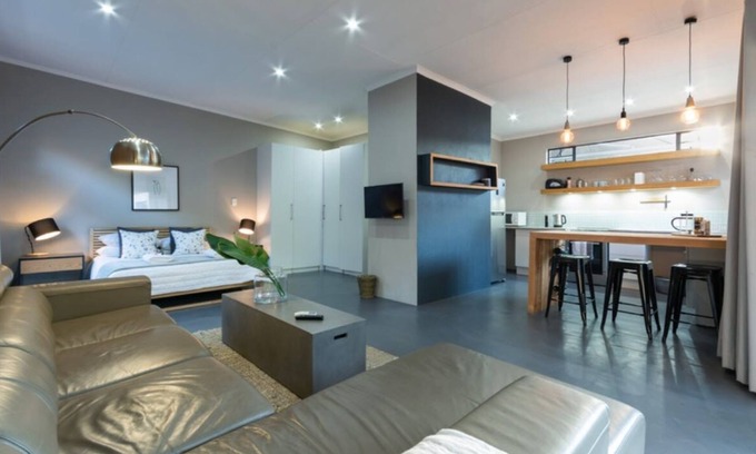 Queenswood House | Queensrest