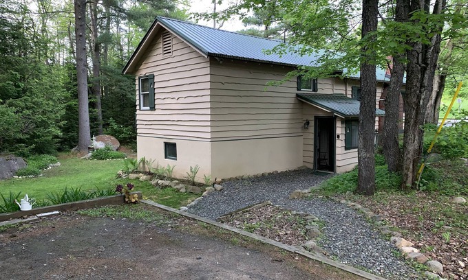 Lake Placid House | Quiet Abode walking distance from Downtown