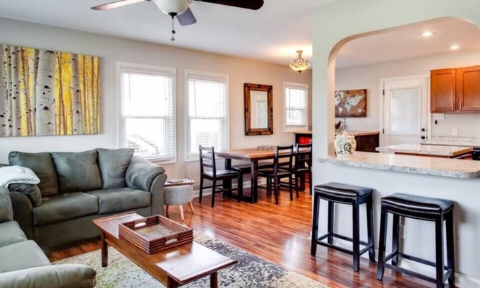 Hikes Point House | Quiet Area | Expressway Nearby | Families Welcome