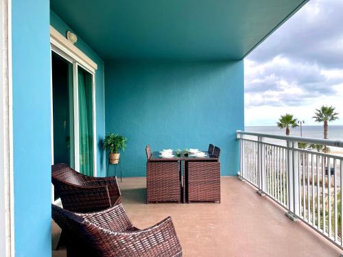 Gulfport House | Quiet Beachview End Unit in Legacy Tower 2 -309 - 3 bedroom 3 bath condo