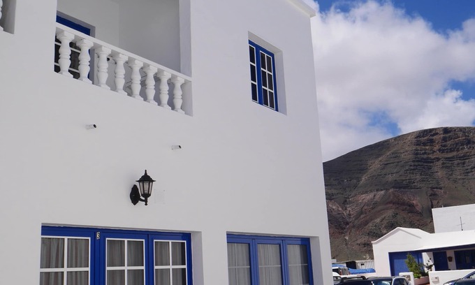 Orzola Apartment | Quiet. bright ground floor apartment in a restored fisherman's house 100 meters from the sea