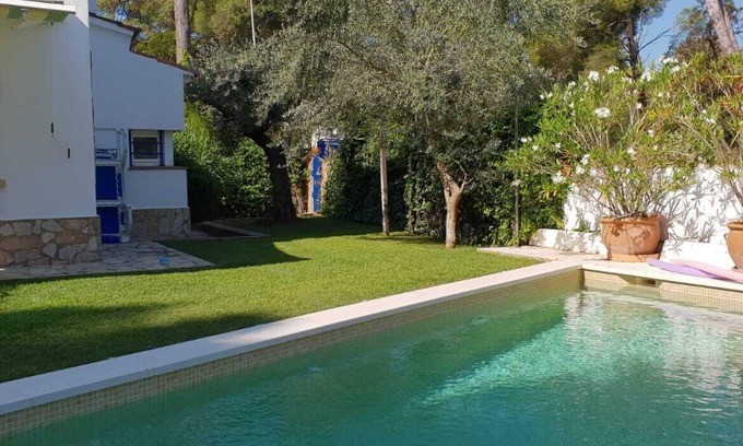 Tamariu House | quiet house with pool near beach