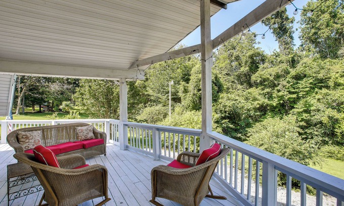 Lucas House | Quiet Living Near Barren River Lake: Spacious Home