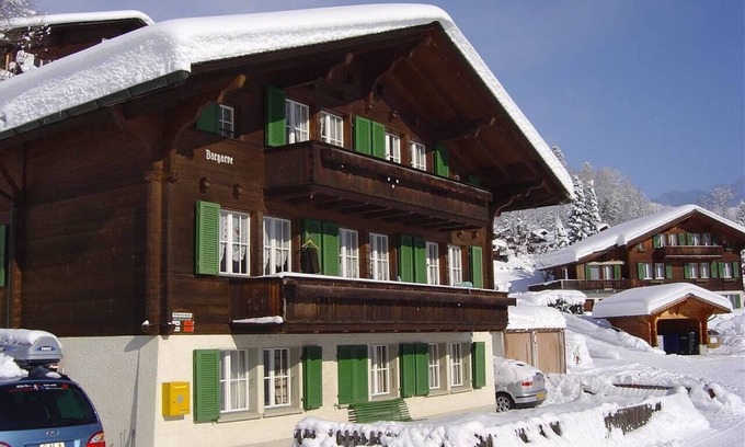 Grindelwald Ski Chalet | quiet location, directly at the ski school with view to the Eigernordwand