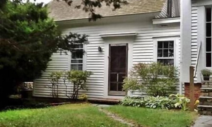 Wellfleet Cottage | Quiet Outer Cape Get Away