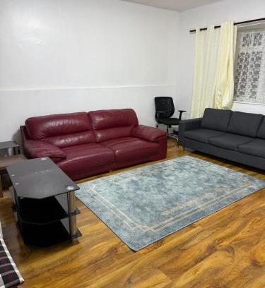 Havering House | Quiet & peaceful holiday home