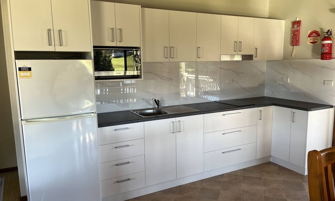 North Narooma Cabin | Quiet, peaceful property cabin with water views.