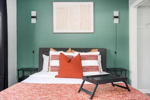 College Park Apartment | Quiet & Quaint apartment, 5 mins to airport and 15 mins to downtown