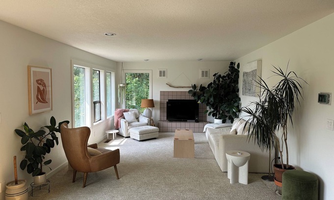 Portland House | Quiet, Remote Workplace for Working Professionals