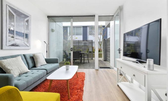 Auckland Central Business District Apartment | Quiet Secluded Garden Apartment w/Heat Pump