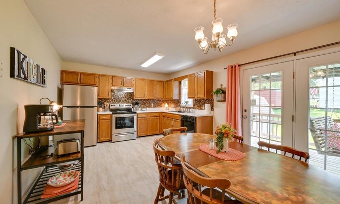 Somerset House | Quiet Somerset Retreat - Near Lake Cumberland