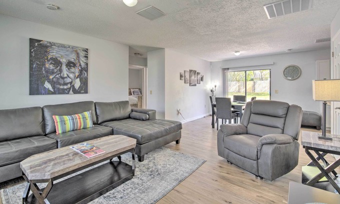 Spring Hill House | Quiet Spring Hill House w/ Big Yard & Grill!