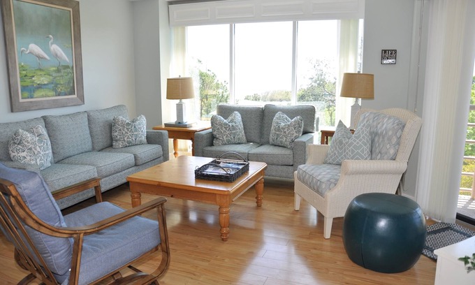 Palmetto Dunes Condo | Quiet Updated End unit 3526 Ocean Views Bldg 3 with 2 elevators, Beachy decor,
