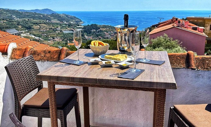 Costarainera House | Quiet vacation home, sun terrace, sea view, 3km to the beach (008024-LT-0073)