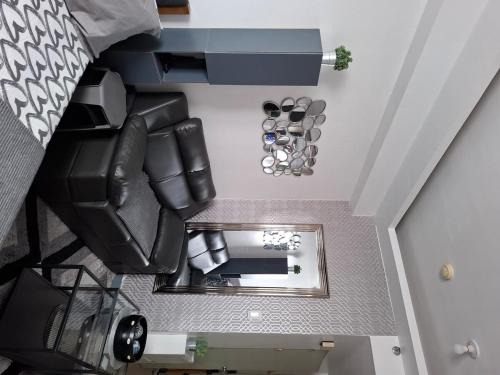 Las Pinas Apartment | QUINS STAYCATION One Bedroom at SMDC South Residences