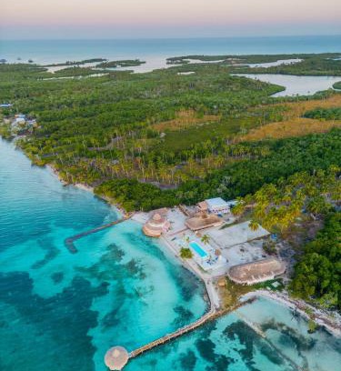 Isla Tintipan Resort | Quinta del Mar Crystal Beach