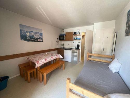 Les Deux Alpes Apartment | Résidence Andromede - Studio cabine familial avec balcon MAE-5301