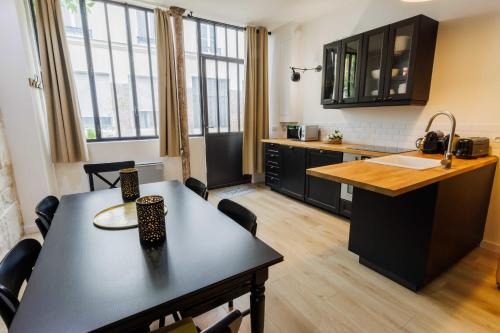 11th Arrondissement Apartment | Résidence Near Republique