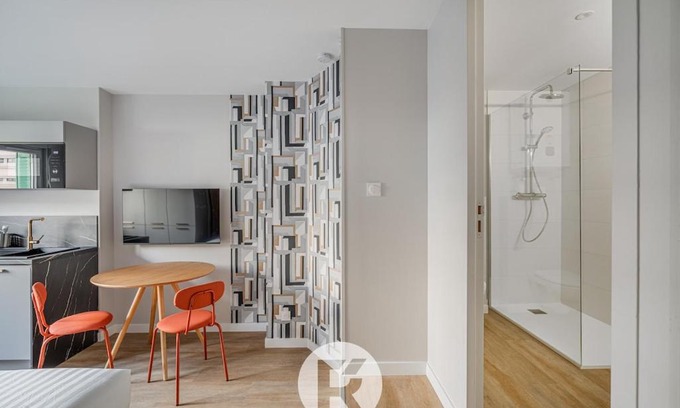 Quartier Exposition-Bajatiere Apartment | R'Apparts Latelier D'exception S2