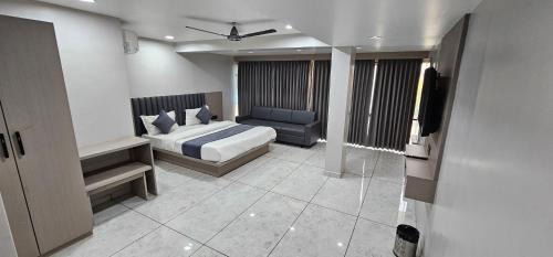 Ahmedabad Hotel | R K Villa HOTEL