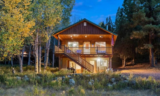 Long Valley Junction Cabin | "R & R" Owned and Operated by a Loving Family looking to share Our home with You