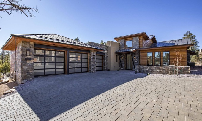 Payson Villa | R005 Villa 610 S. Valhalla