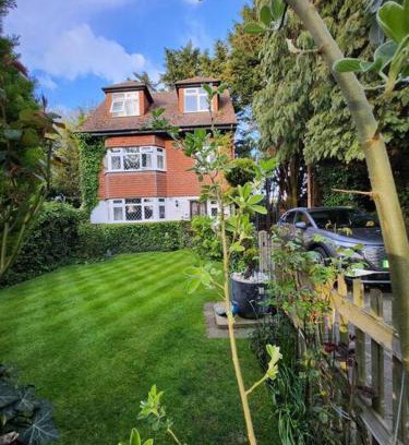 London Borough of Bromley House | Racecourse Cottage