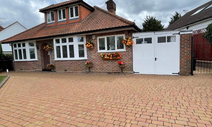 St Albans Bed & Breakfast | Ragged Hall Lane