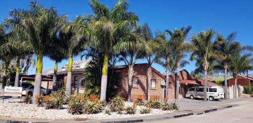 Uitenhage House | Rainbow Guest House and Tours