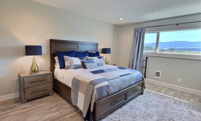Swan Valley Condo | RAINEY CREEK RETREAT