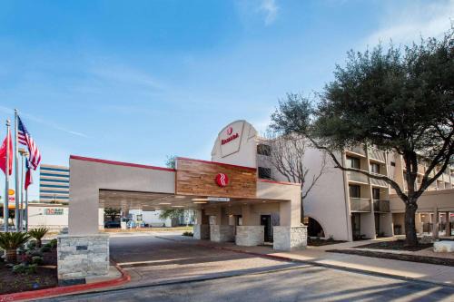 Franklin Park Hotel | Ramada by Wyndham Austin South