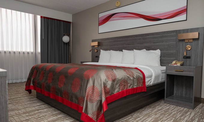 Cedar Rapids - Iowa City Hotel | Ramada by Wyndham Cedar Rapids