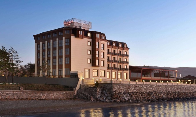 Edremit Hotel | Ramada by Wyndham Van