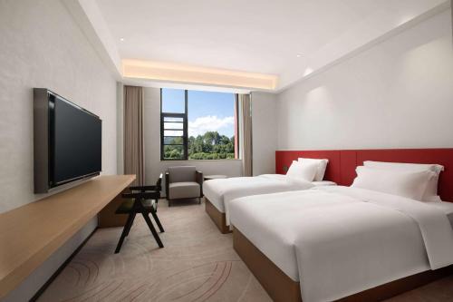 Liannan County Hotel | Ramada Encore by Wyndham Qingyuan Liannan