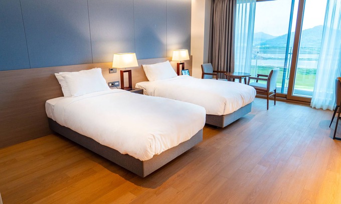 Sinan-gun Hotel | Ramada Plaza by Wyndham Jaeun