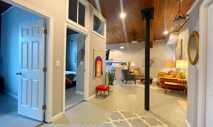 Canaan Valley Apartment | Rambling Rose A Boho 2 BR Apt in the ❤️ of Davis