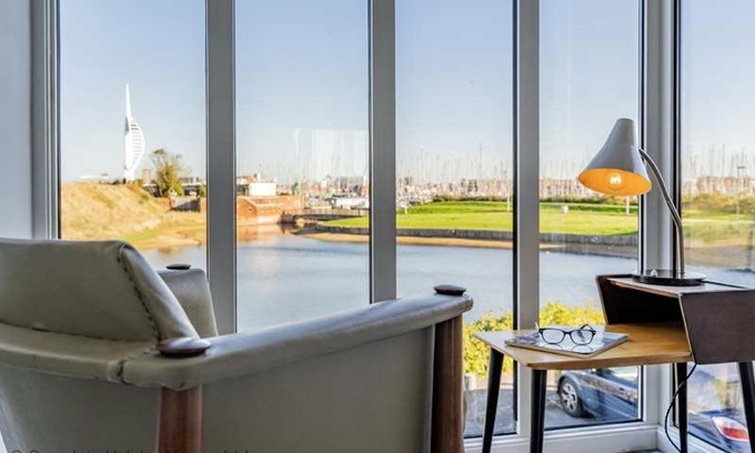 Gosport House | Rampart View