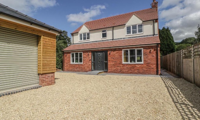 Longhope House | Ranbir House