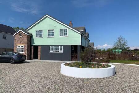 Knott End-on-Sea House | Ranch House