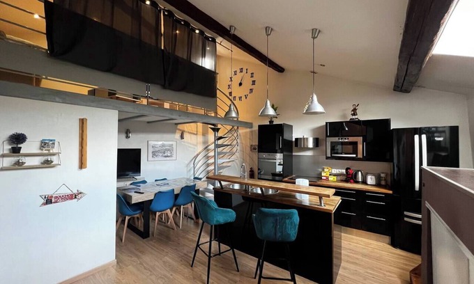 Old Lyon Apartment | Rare gem located in the beating heart of Old Lyon.