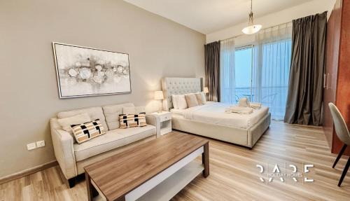 Dubai Production City Apartment | Rare Holiday Homes - Lake View - The Crescent Tower - Dubai Production City - R1611