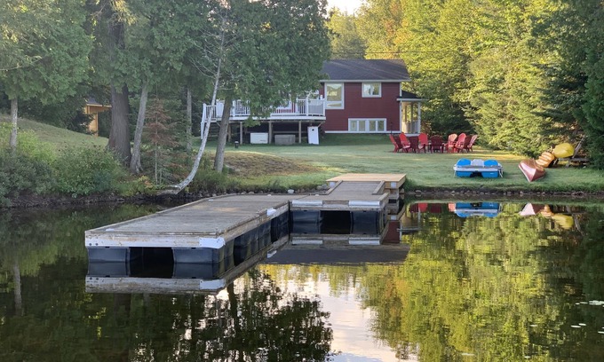 Perry Cottage | Raspberry Bay lake Cottage . a great vacation experience