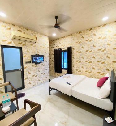 Udaipur City Centre Hotel | Rathore Stays