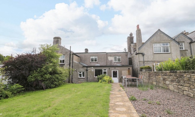 Thropton Cottage | RAVENS HEUGH, pet friendly, character holiday cottage in Rothbury