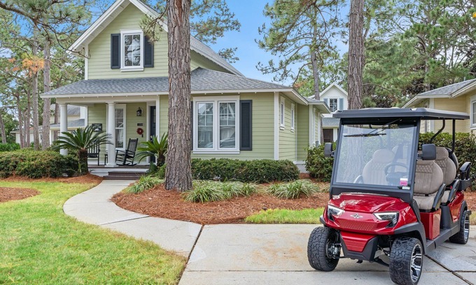 Laurel Grove House | "Ravens Hollow" Awesome 2/2 in Laurel Grove with 5 Star Host, cart, pool, & gym