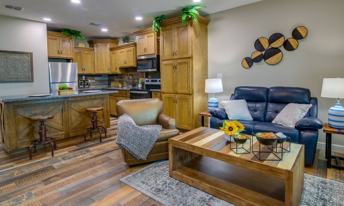 Lasara Apartment | Raymondville Apartment w/Patio: Near Lakes!