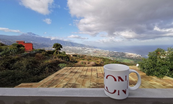 Las Cuevas House | real Canarian finca with great sea and Teide views, pool, barbecue, parking