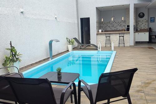 Indaia House | Recanto Luiziana a 150 metros do mar